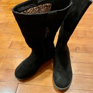Used- Like New Girls Boots
